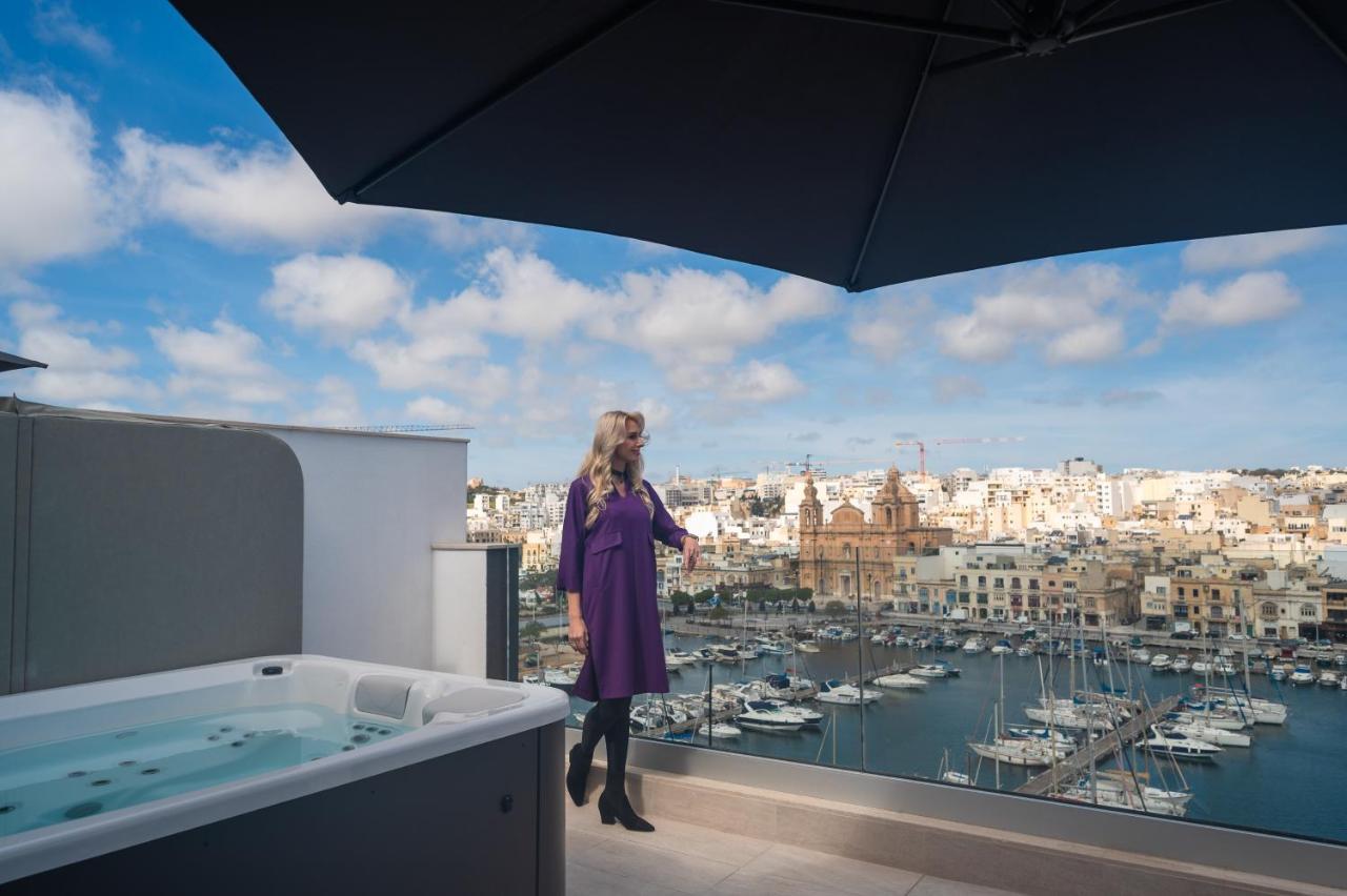 The Address Seafront Suites With Hot Tub Pieta Экстерьер фото